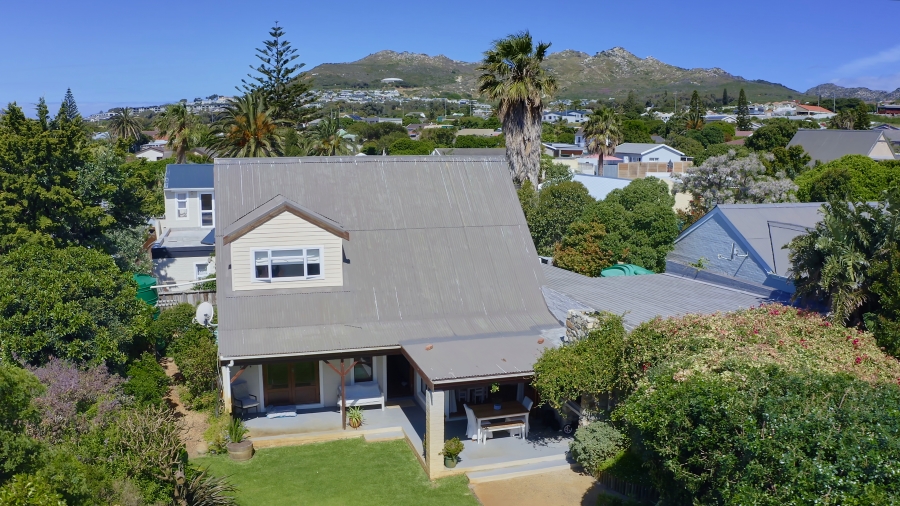 4 Bedroom Property for Sale in Milkwood Park Western Cape
